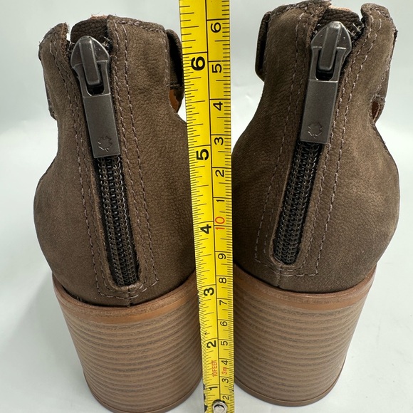 Lucky Brand Women’s Brown Leather Daily Block Heel Peep Toe Sandals Size 10M - Picture 10 of 10